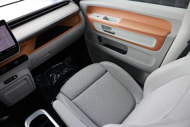 2025 Volkswagen ID. Buzz 1st Edition RWD w/Two-Tone - 23009262 - 24