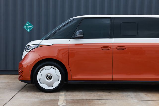 2025 Volkswagen ID. Buzz 1st Edition RWD w/Two-Tone - 23009262 - 30