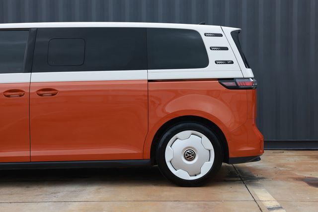 2025 Volkswagen ID. Buzz 1st Edition RWD w/Two-Tone - 23009262 - 31