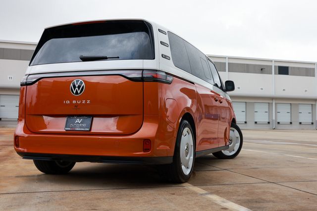 2025 Volkswagen ID. Buzz 1st Edition RWD w/Two-Tone - 23009262 - 44