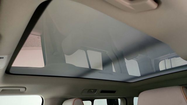 2025 Volkswagen ID. Buzz 1st Edition RWD w/Two-Tone - 23005692 - 9