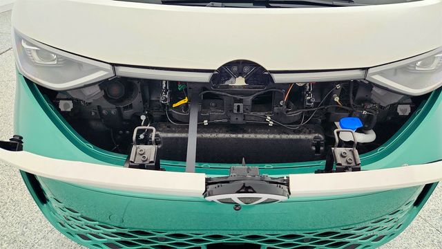 2025 Volkswagen ID. Buzz 1st Edition RWD w/Two-Tone - 23005692 - 32