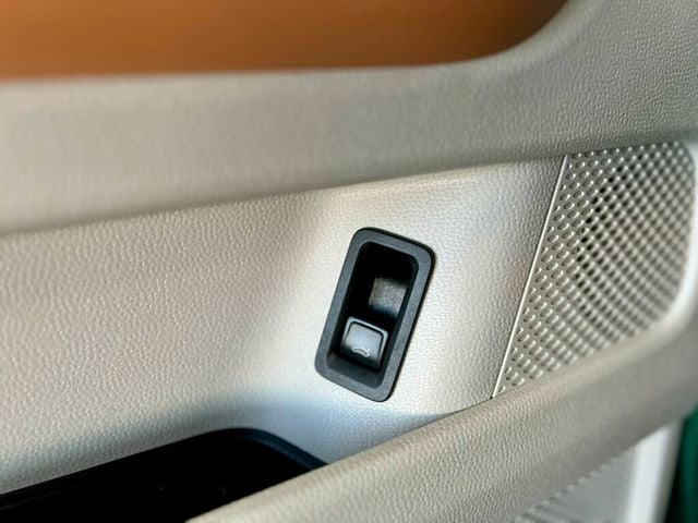 2025 Volkswagen ID. Buzz FIRST EDITION - 22989973 - 16