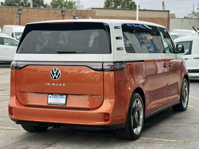 2025 Volkswagen ID. Buzz Pro S Plus 4MOTION w/Two-Tone - 23083770 - 37
