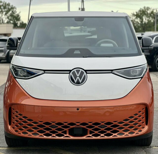 2025 Volkswagen ID. Buzz Pro S Plus 4MOTION w/Two-Tone - 23083770 - 39