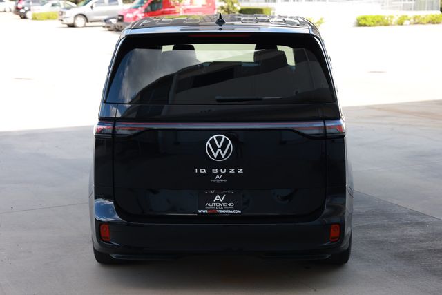 2025 Volkswagen ID. Buzz Pro S Plus RWD w/Two-Tone - 23016944 - 11
