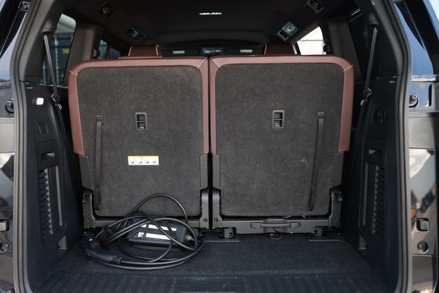 2025 Volkswagen ID. Buzz Pro S Plus RWD w/Two-Tone - 23016944 - 29