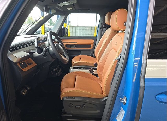 2025 Volkswagen ID. Buzz Pro S RWD w/Two-Tone - 23092130 - 1
