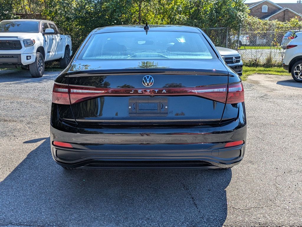 2025 Volkswagen Jetta S photo 4