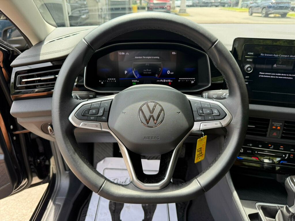 2025 Volkswagen Jetta S photo 5