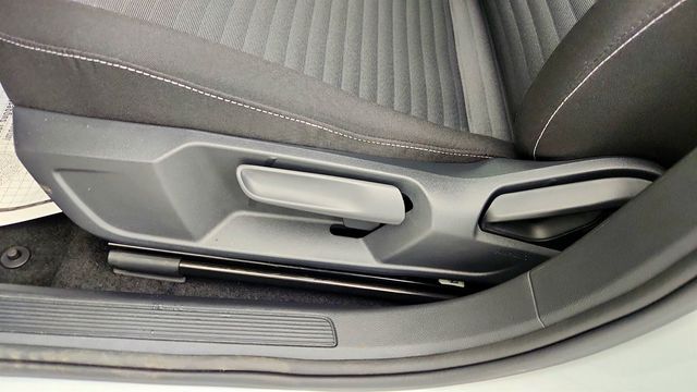2025 Volkswagen Jetta S Automatic w/ Turbocharged Engine & LED Headlights - 22996851 - 10