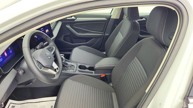 2025 Volkswagen Jetta S Automatic w/ Turbocharged Engine & LED Headlights - 22996851 - 18