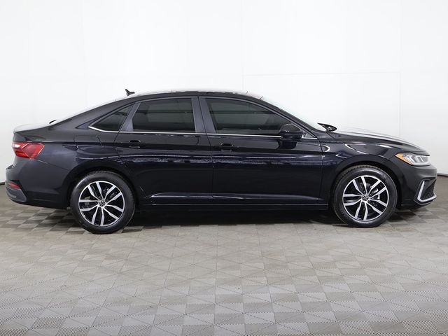 2025 Volkswagen Jetta SE Automatic - 22957702 - 17