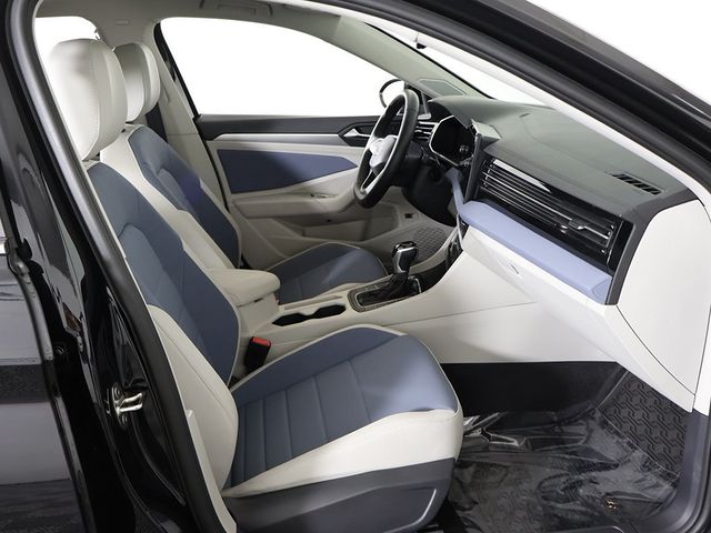 2025 Volkswagen Jetta SE Automatic - 22957702 - 31