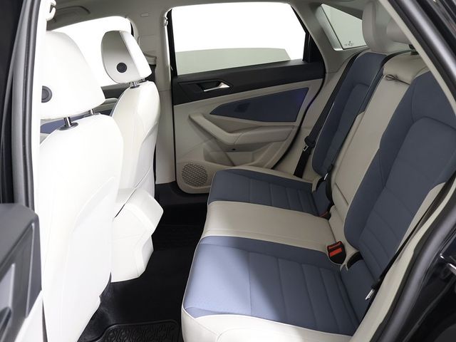 2025 Volkswagen Jetta SE Automatic - 22957702 - 33