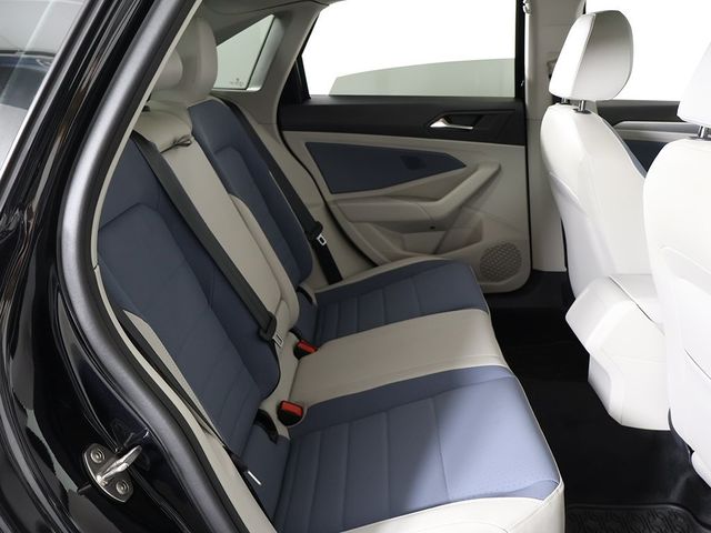 2025 Volkswagen Jetta SE Automatic - 22957702 - 34
