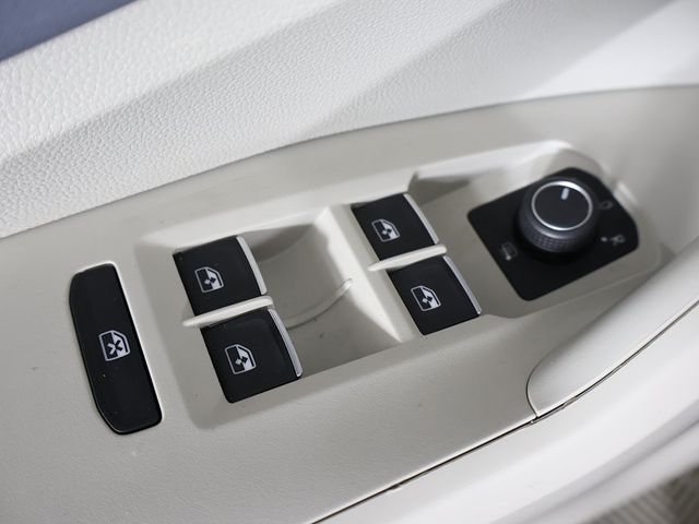 2025 Volkswagen Jetta SE Automatic - 22957702 - 36