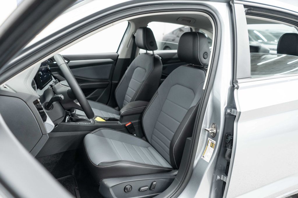 Volkswagen Jetta photo 10