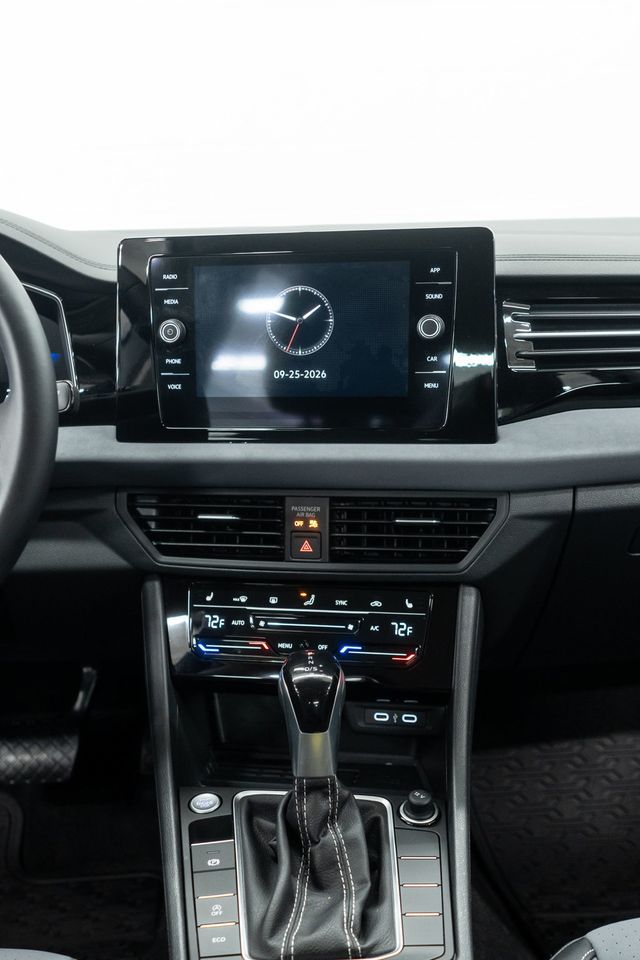 2025 Volkswagen Jetta SE Automatic - 23086860 - 17