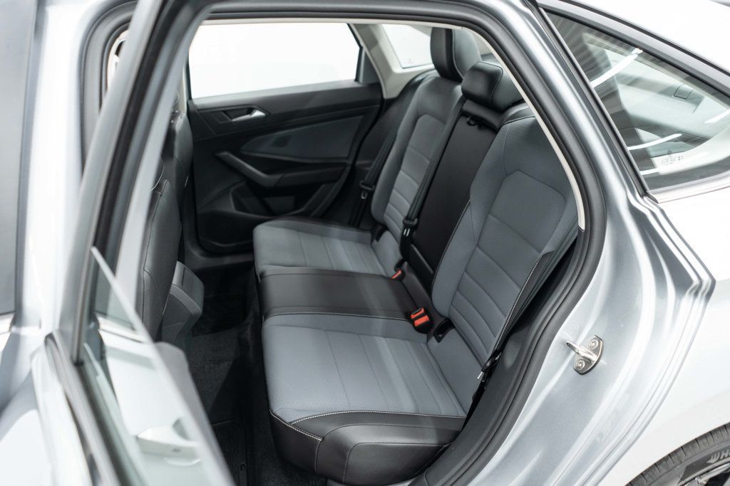 Volkswagen Jetta photo 28
