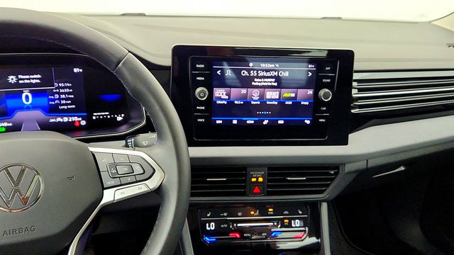2025 Volkswagen Jetta SE Automatic w/ Panoramic Sunroof Package - 23029871 - 16