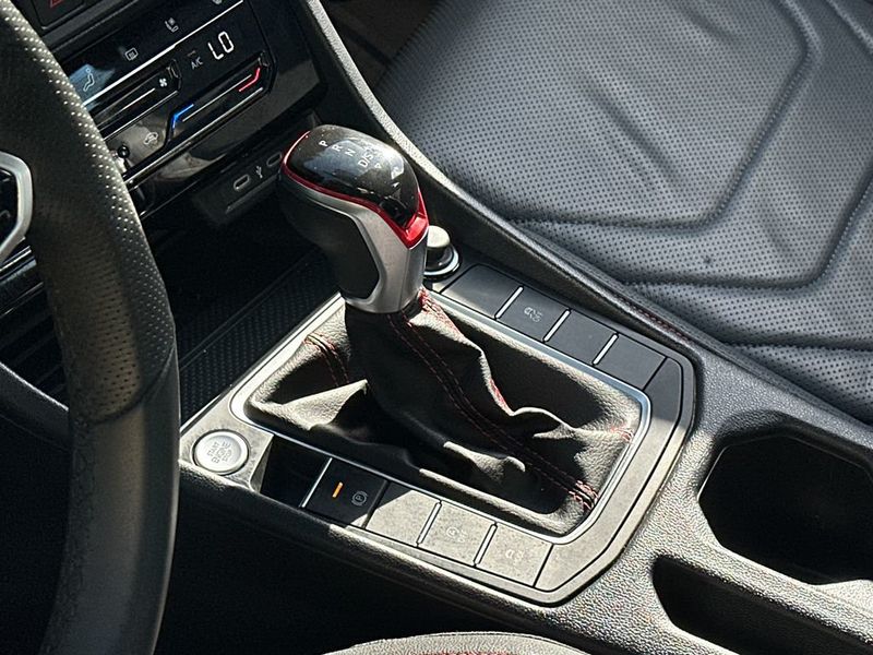 2025 Volkswagen Jetta GLI Autobahn DSG - 23020771 - 17