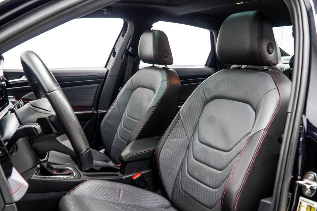 Volkswagen Jetta GLI photo 34