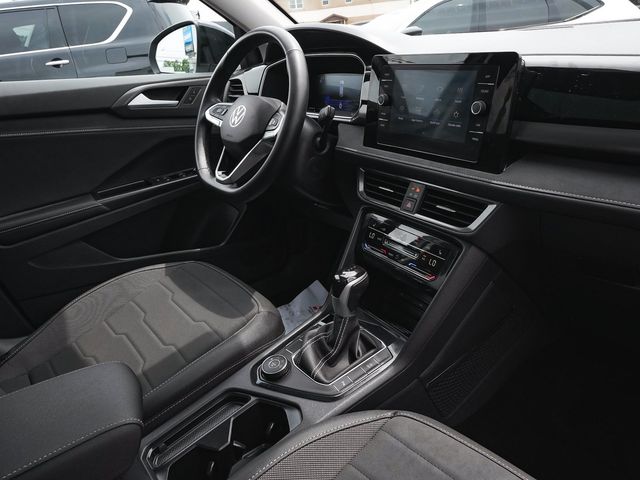 2025 Volkswagen Taos 1.5T SE Black - 23076320 - 44