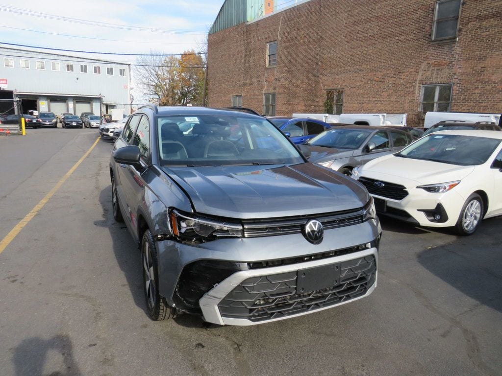 2025 Volkswagen Taos S photo 2