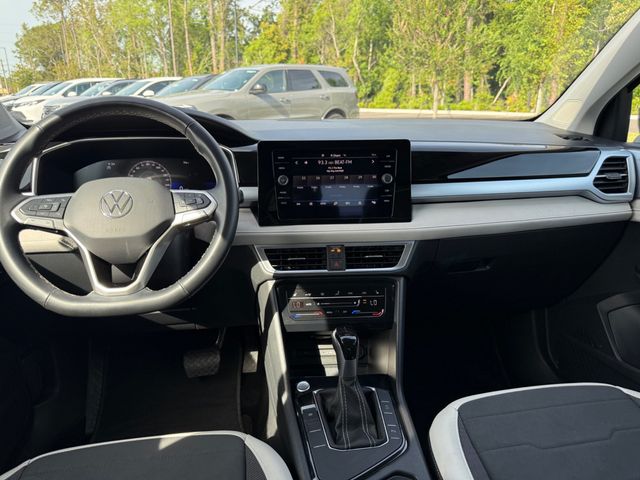 2025 Volkswagen Taos SE - 23022218 - 9