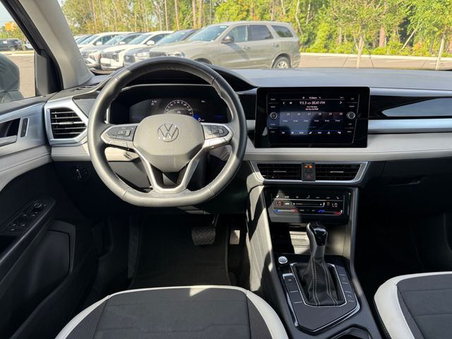 2025 Volkswagen Taos SE - 23022218 - 11