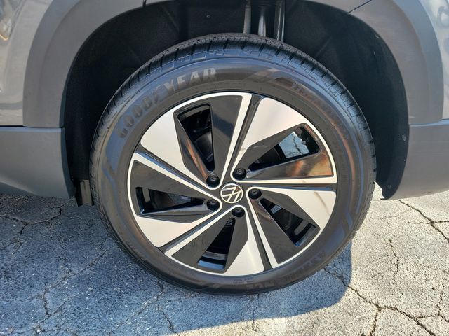 2025 Volkswagen Taos SE 4MOTION - 22915283 - 25