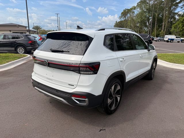 2025 Volkswagen Taos SE 4MOTION - 23024452 - 11