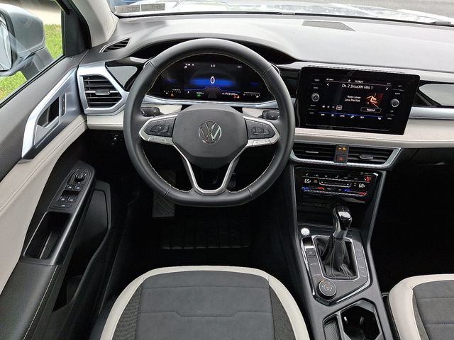 2025 Volkswagen Taos SE 4MOTION - 22900586 - 11