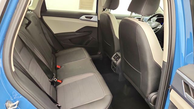 2025 Volkswagen Taos SE 4MOTION - 22978362 - 21