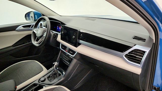 2025 Volkswagen Taos SE 4MOTION - 22978362 - 23