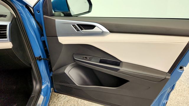 2025 Volkswagen Taos SE 4MOTION - 22978362 - 24