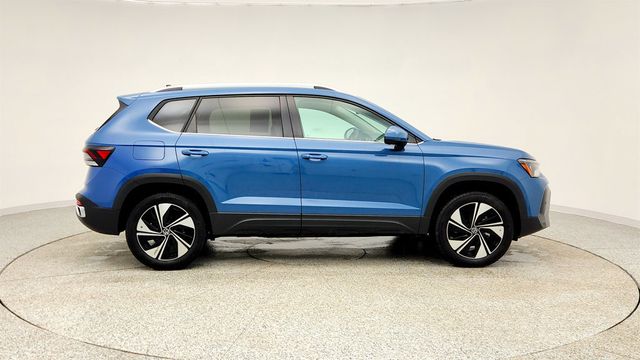 2025 Volkswagen Taos SE 4MOTION - 22978362 - 3
