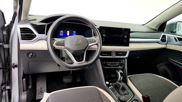 2025 Volkswagen Taos SE 4MOTION - 23030484 - 10