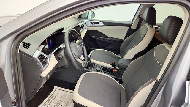 2025 Volkswagen Taos SE 4MOTION - 23030484 - 17
