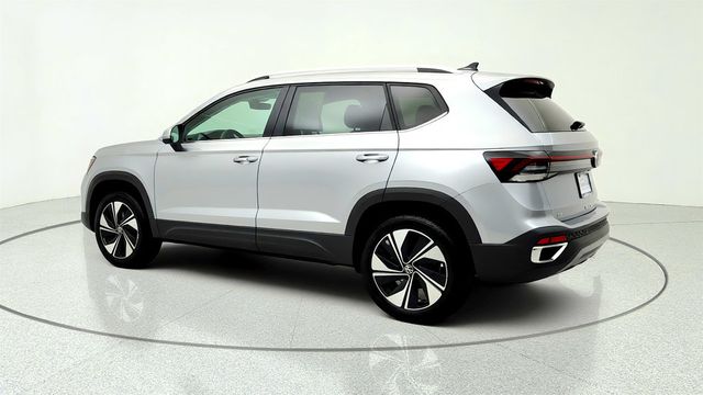 2025 Volkswagen Taos SE 4MOTION - 23030484 - 6
