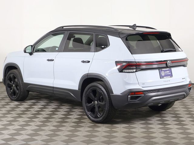 2025 Volkswagen Taos SE Black 4MOTION - 23053910 - 10