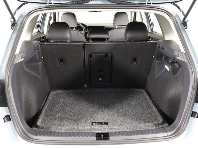 2025 Volkswagen Taos SE Black 4MOTION - 23053910 - 20