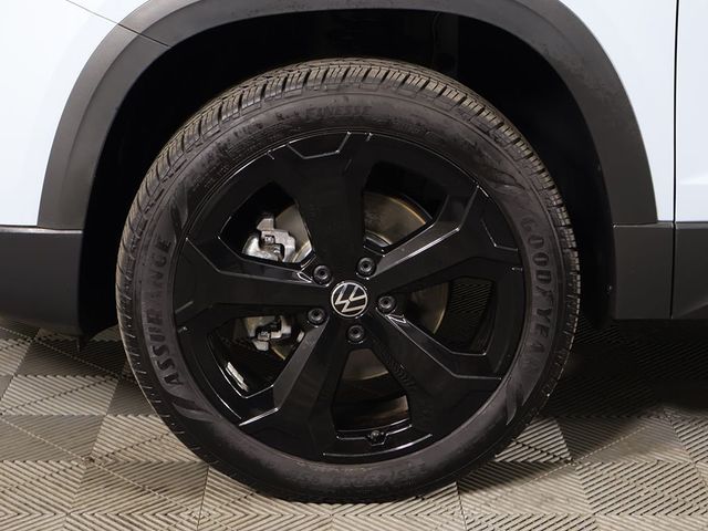 2025 Volkswagen Taos SE Black 4MOTION - 23053910 - 23