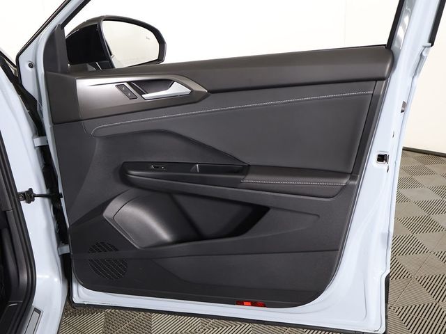 2025 Volkswagen Taos SE Black 4MOTION - 23053910 - 25