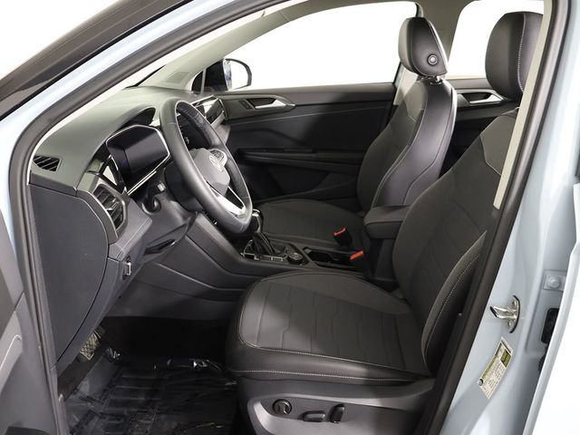 2025 Volkswagen Taos SE Black 4MOTION - 23053910 - 32