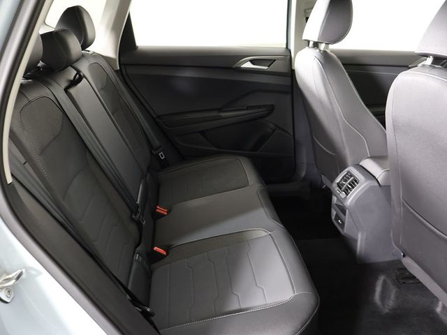 2025 Volkswagen Taos SE Black 4MOTION - 23053910 - 36