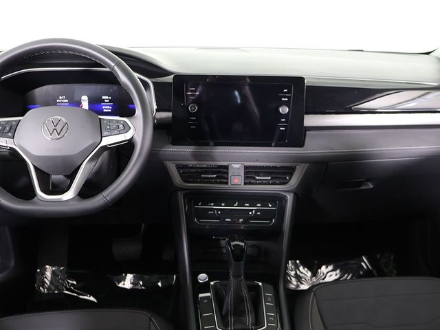 2025 Volkswagen Taos SE Black 4MOTION - 23053910 - 37