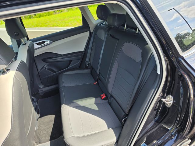 2025 Volkswagen Taos SE FWD - 23022413 - 9