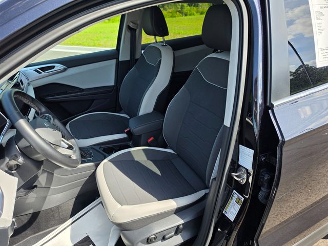 2025 Volkswagen Taos SE FWD - 23022413 - 7